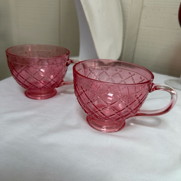 Other - Two pink tea coffee cups